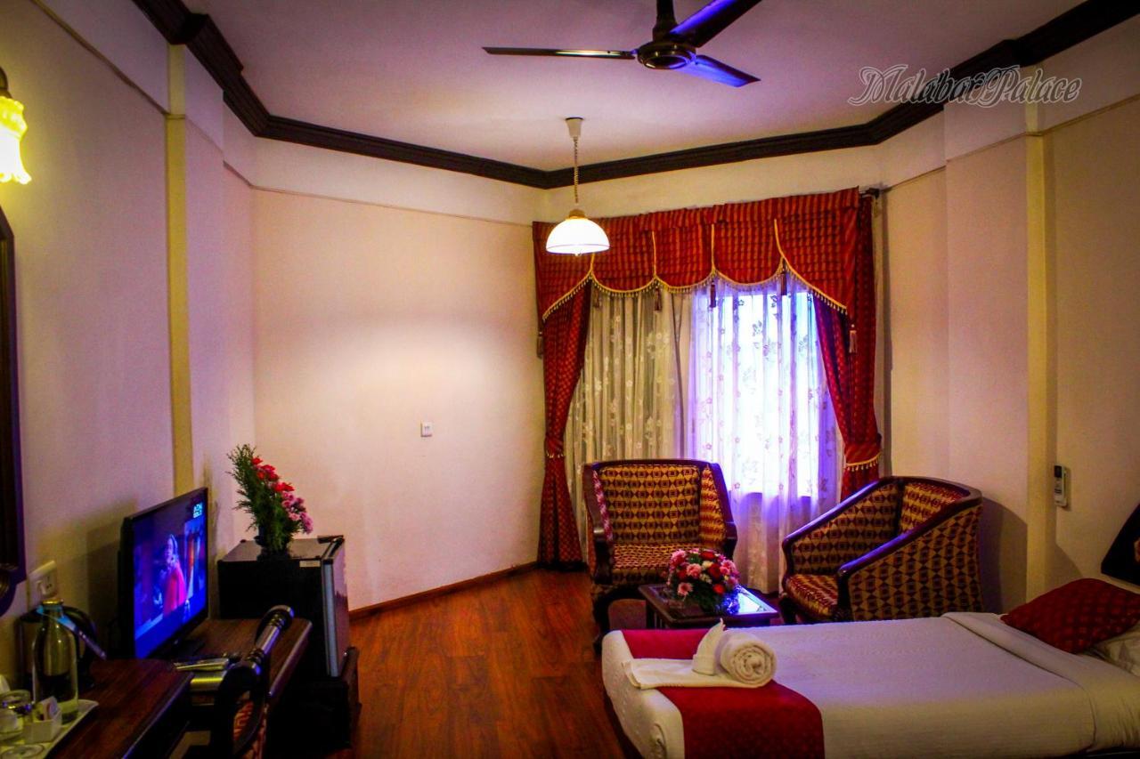 Manuelsons Malabar Palace Kozhikode Buitenkant foto