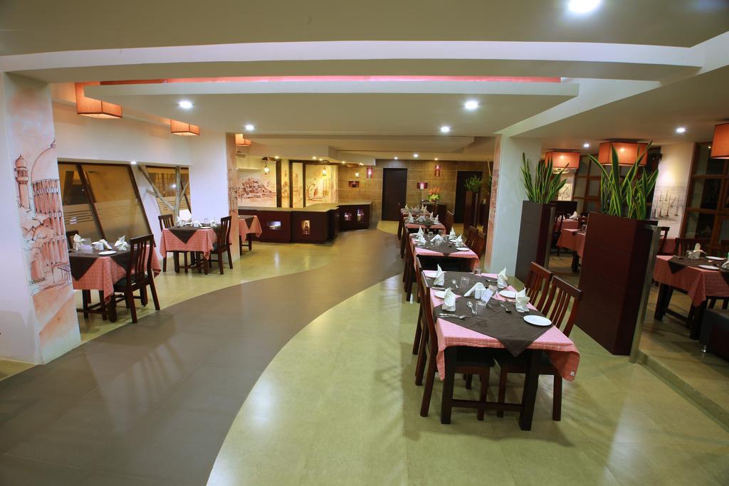 Manuelsons Malabar Palace Kozhikode Buitenkant foto