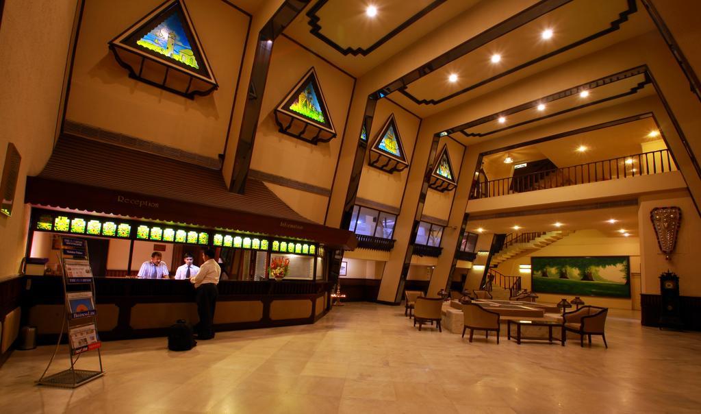 Manuelsons Malabar Palace Kozhikode Buitenkant foto