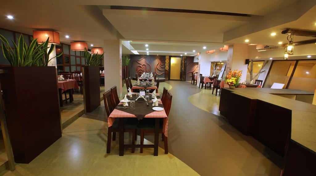 Manuelsons Malabar Palace Kozhikode Buitenkant foto